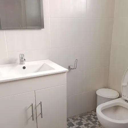 アパート Alfarome60 *